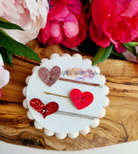 Load image into Gallery viewer, Heart &amp; Crown Bobby Pin Sliders Steel Rule Die for appliques or snap clips