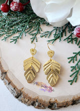 Load image into Gallery viewer, Petite Pair of Art Deco Split Leaf Embossed Dangle Earring Steel Rule Die